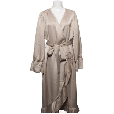 Slå-om-kjole (Beige) fra About You Elastan, Polyester