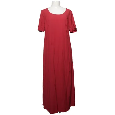 Robe longue (Rouge) de Essence Polyester, Viscose