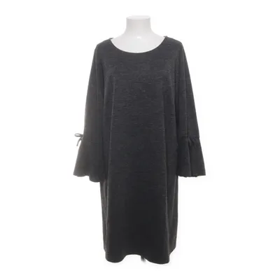 Klänning (Grå) från Adrienne Vittadini