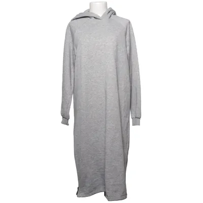 Robe à capuche (Gris) de Noisy May
