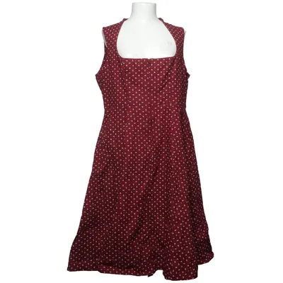 Dirndl (Red) from Almsach