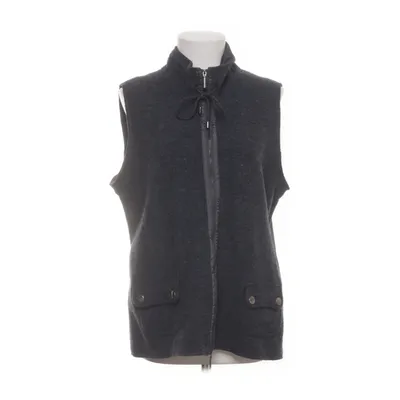 Outer vest (Gray) from Sure Wool