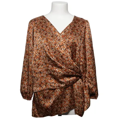 Slå-om bluse (Brun, Hvid, Sort) fra Branting
