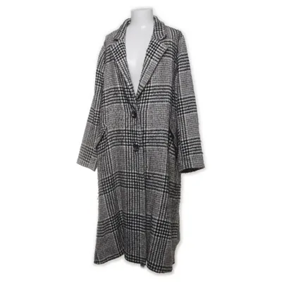 Coat (Black, Gray, White) from Couchel