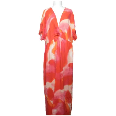 Klänning (Röd, Vit, Rosa) från Vero Moda Curve Viskos