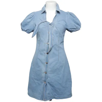 Robe en jean (Bleu) de Cherry Koko