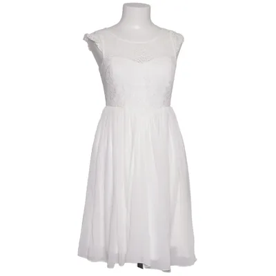 Robe de mariée (Blanc) de Jennifer Taylor