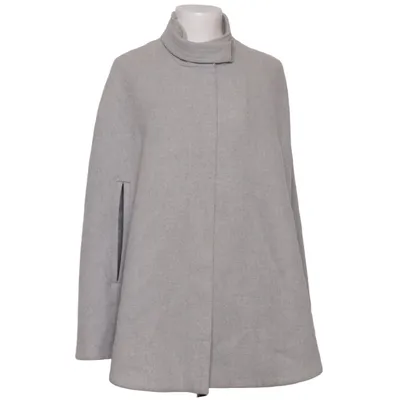 Cape (Gris) de Kiabi Polyester, Laine