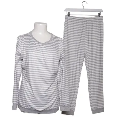 Pajamas (Gray, White) from Ekouaer