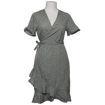 Omlottklänning (VMHENNA 2/4 WRAP FRILL DRESS NOOS) från Vero Moda Återvunnen polyester