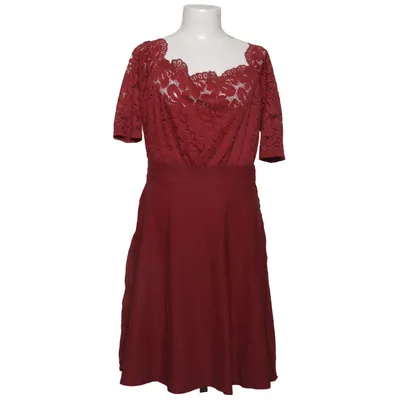 Robe (Rouge) de Die Die Fashion