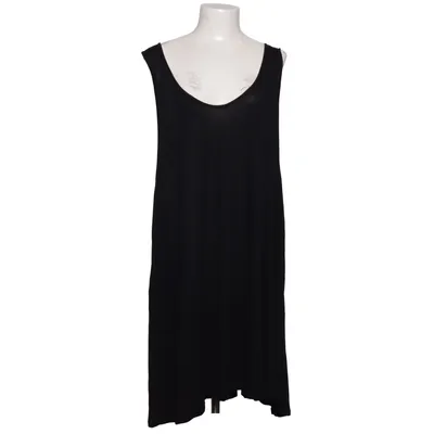 Klänning (Svart) från H&M+ Viskos