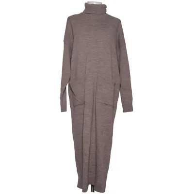 Poloklänning (Beige) från Refka Akryl