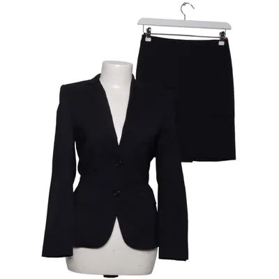 Skirt suit (are si fusta) from Hugo Boss