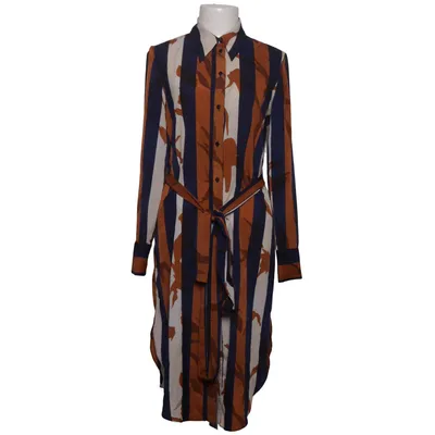 Robe chemise (Bleu, Marron, Blanc) de Mango Suit