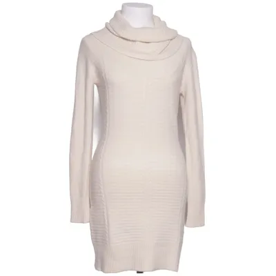 Robe à col roulé (Beige) de Louise Orop