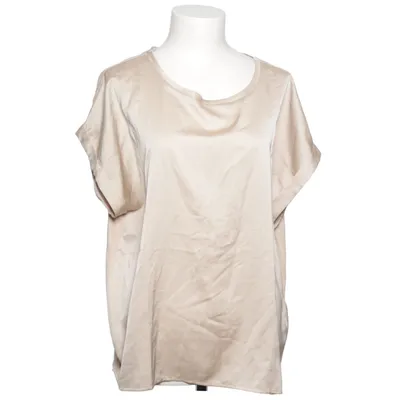 Topp (VIELLETTE S/S SATIN TOP) från Evoked Vila