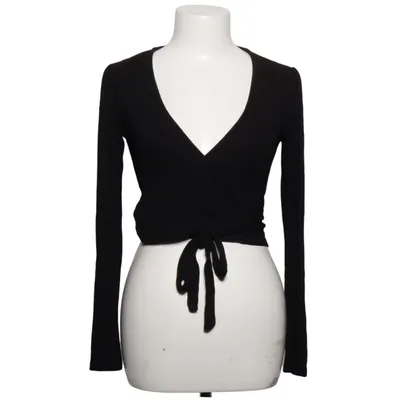 Wrap top (Black) from Stradivarius