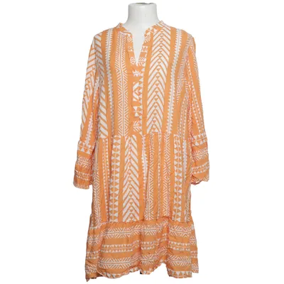 Klänning (Orange, Vit) från ONLY Carmakoma Viskos