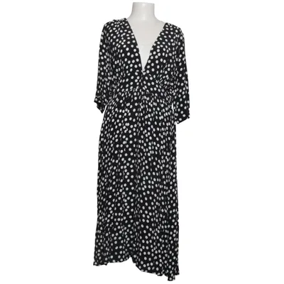 Dress (Black, White) from Reserved YFL Viscose