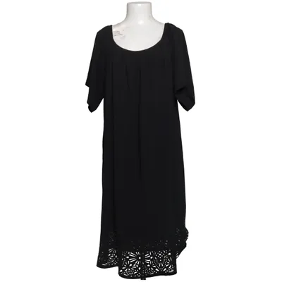 Robe (Noir) de Mat. Polyester