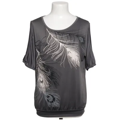 Top (Gray) from Ealey Fushi