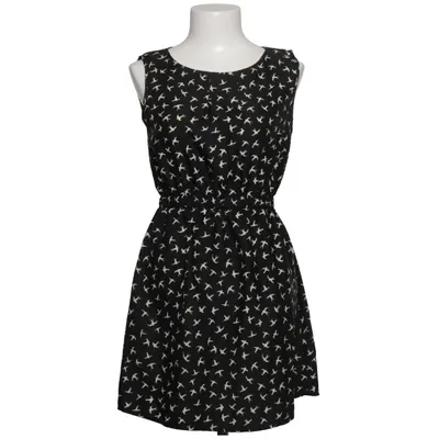 Kleid (Schwarz, Weiß) von Mela Loves London Polyester