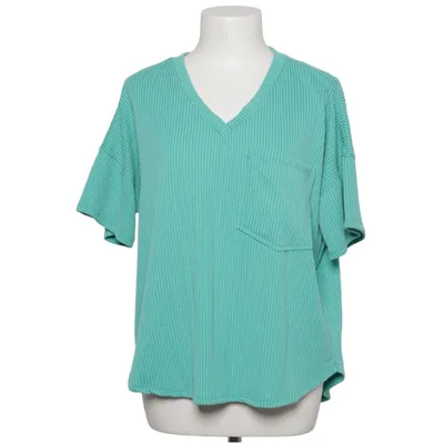 T-shirt (Green) from Altar'd State