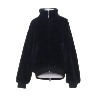 Jacka (Svart) från Stronger Polyester