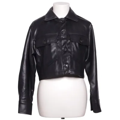 Jacka (Svart) från Stradivarius