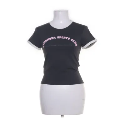 T-shirt (Logo Baby Tee) från Stronger Ekologisk bomull, Elastan, Modal