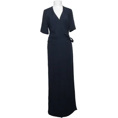 Maxikjole (Draperad omlott upptill med snörning i midja och tryckknapp i urringning.) fra Stylein Polyester, Silke