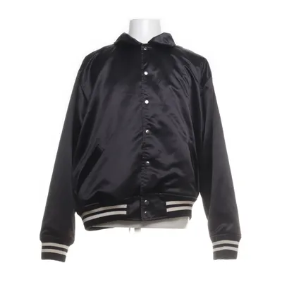 Jacka (Svart) från MNML Polyester