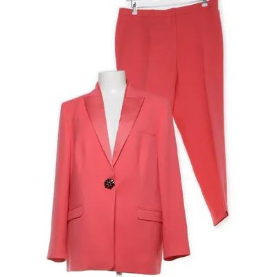 Kostym (Rosa) från Escada Metallfiber, Ull