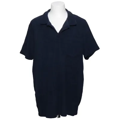 Polo (Bleu) de On Our Terms Coton, Polyester
