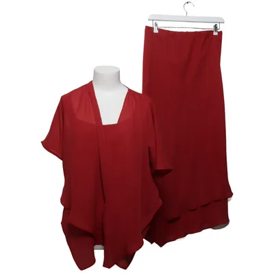 Set (Red) from Qneel Polyester
