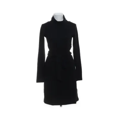 Poloklänning (Svart) från About You Elastan, Polyester, Viskos