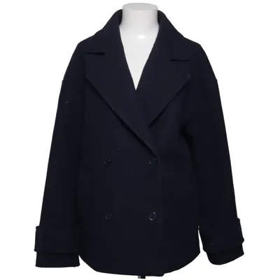 Skepparkavaj (Short Warm Jacket) från Nelly Återvunnen polyester