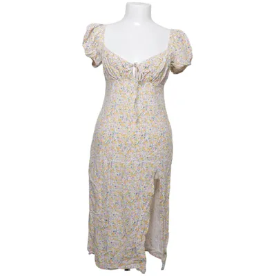 Klänning (Puff Sleeve Midi Dress) från Nelly Viskos