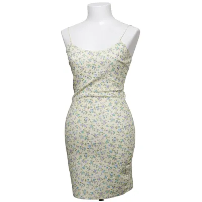 Klänning (THIN STRAP PRINT DRESS) från NLY One Elastan, Polyester