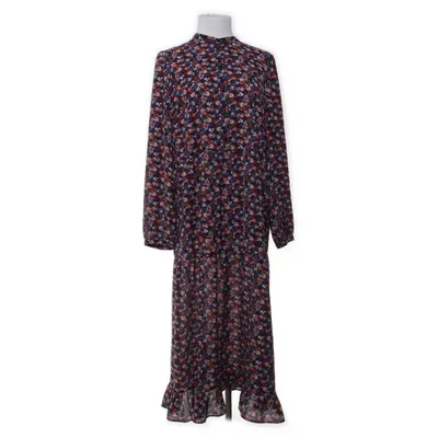 Klänning (Svart, Flerfärgad) från Ichi Polyester, Viskos