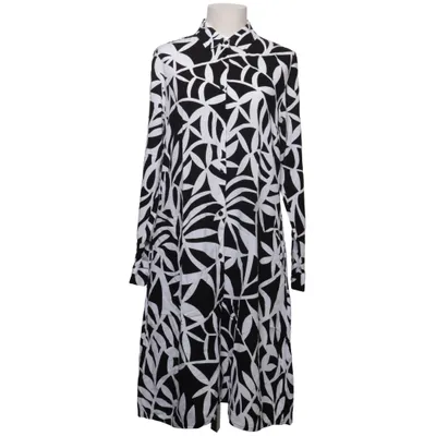 Robe chemise (Noir, Blanc) de Amy Vermont