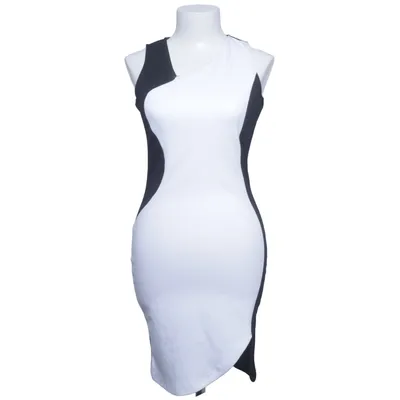 Robe (Noir, Blanc) de Miusol