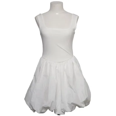 Dress (White) from Musera