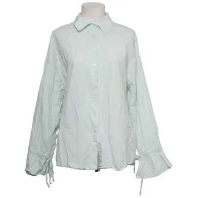 Shirt (Chloé B) van Chloé B x NA-KD Katoen