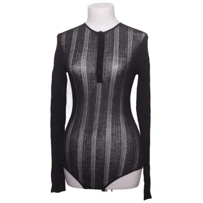 Body (Svart) från SuiStudio