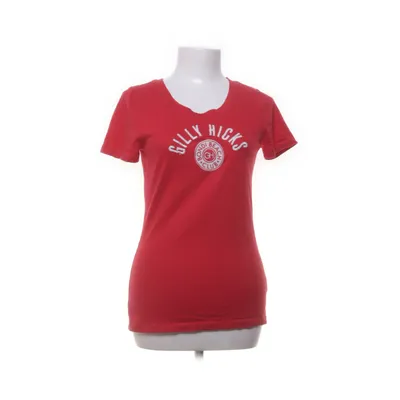 Gilly Hicks - hana アーカー、GILLY HICKS Tシャツ ×2 Gilly Hicks: Taking the Gen Z brand 'to the next level'