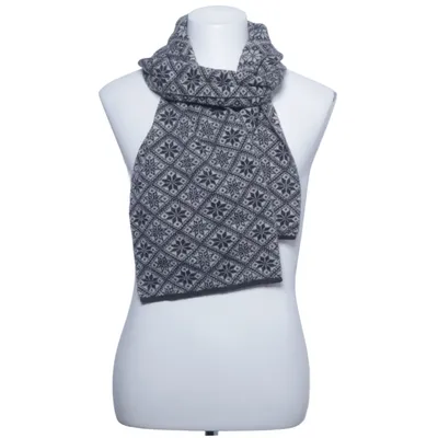 Scarf (Gray, White) from Ivanhoe Wool