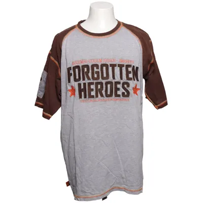 T-shirt (Forgotten Heroes) van Akademiks Katoen