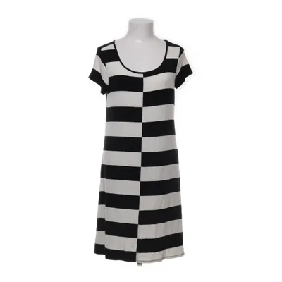 Klänning (Svart, Vit) från Joe Fresh Elastan, Viskos